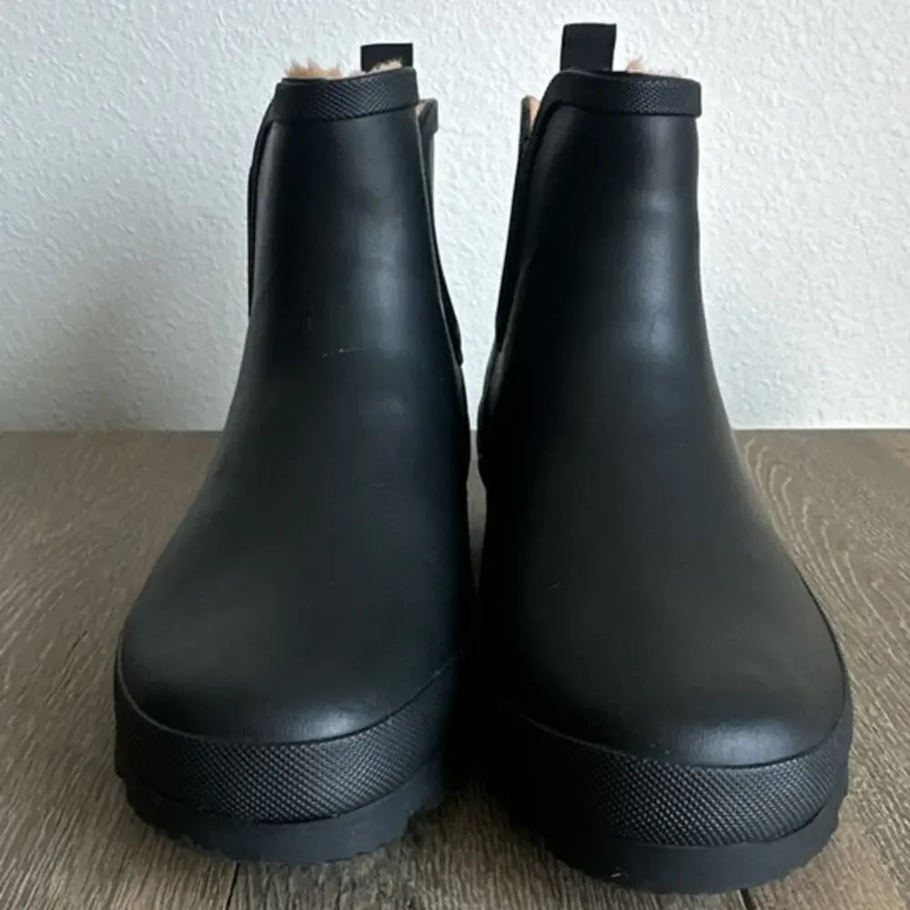Chooka Plush Chelsea Rain Boot Women's Size 8 Black Waterproof Memory Foam